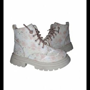 lola Pink Patterned Lace-Up Platform Boots